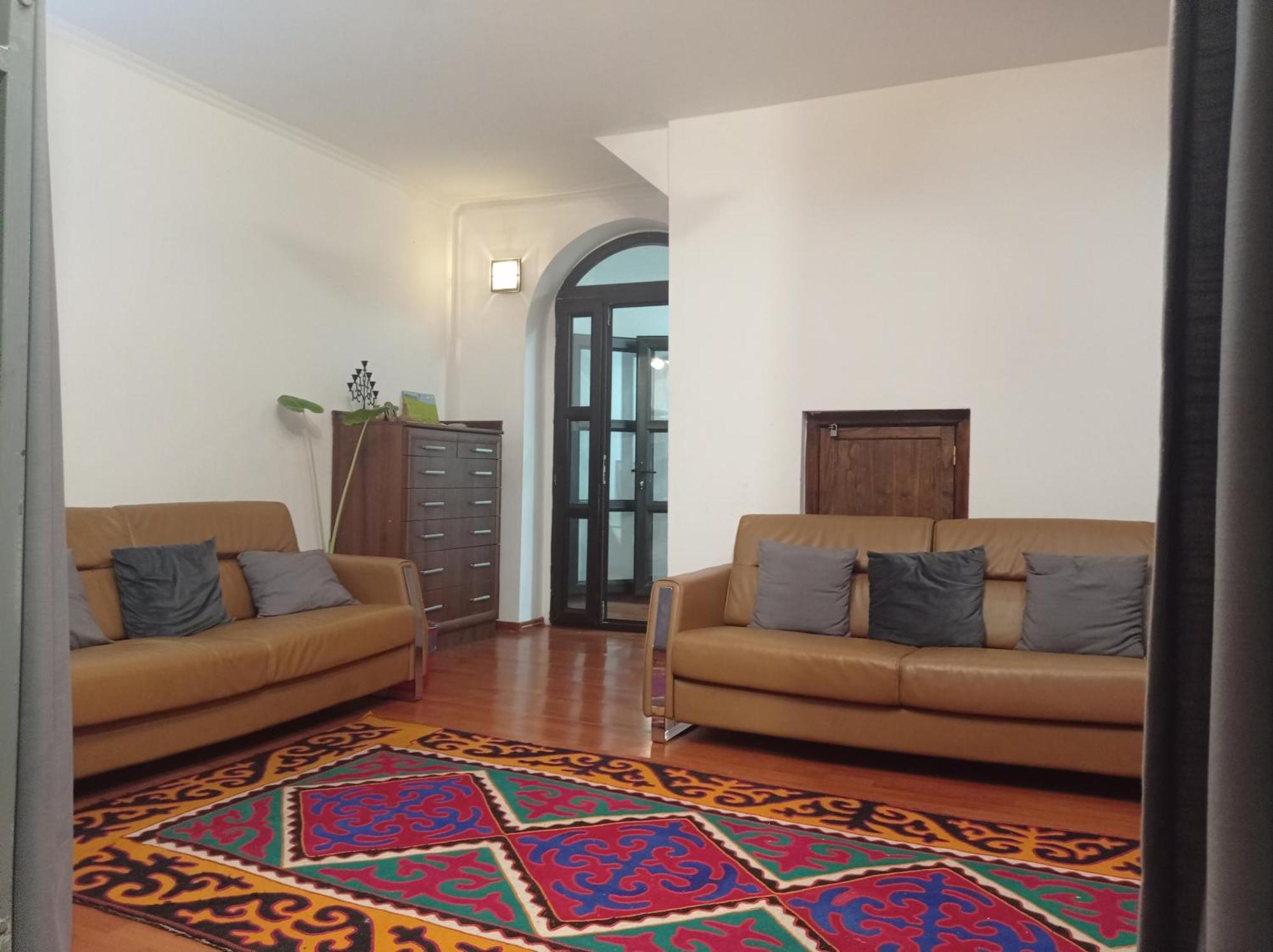Kgb Home Hostel Biszkek Zewnętrze zdjęcie